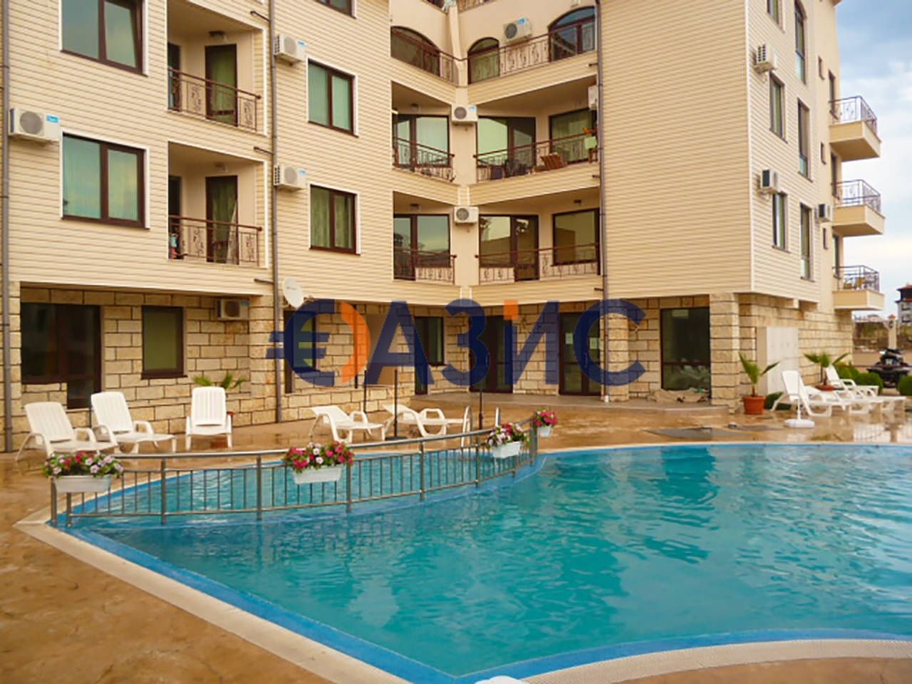 Продава се Едностаен апартамент в с. Кошарица, Област Бургас - 49 кв.м за 1225 €/кв.м - Снимка #12