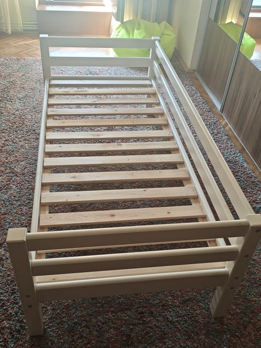 Pat (patut) copii  dimensiuni  70x160 cm somiera si saltea inclusa
