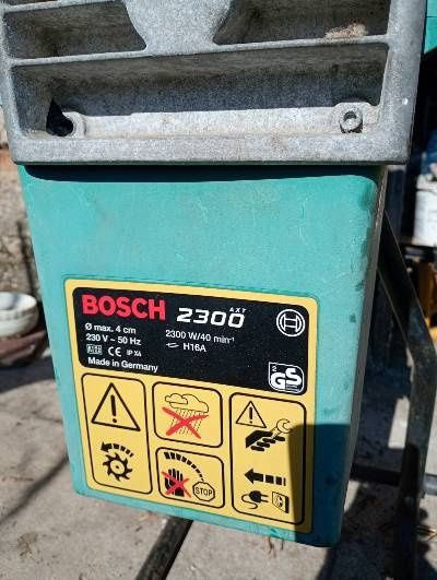 Дробилка за клони Bosh 2300 AXT за Части