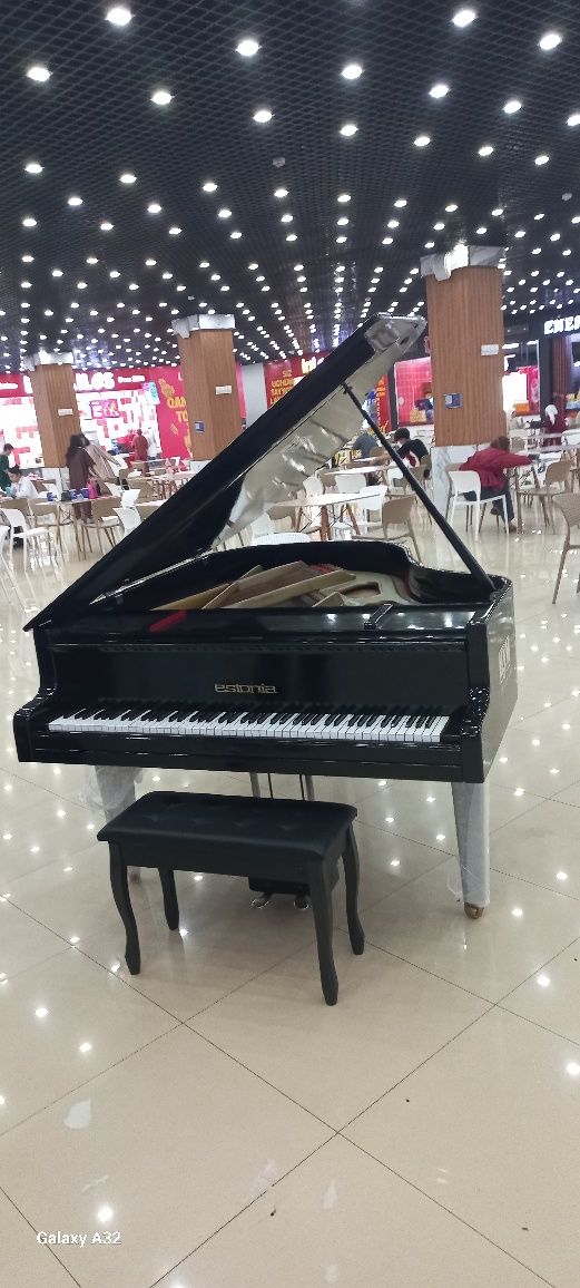 Роял сотилади.Нархи 3900$
