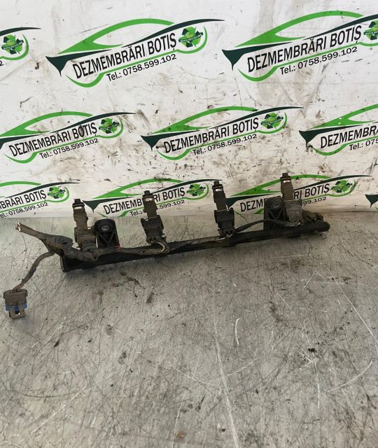 Rampa injectoare 8200494284 Dacia Logan prima generatie
