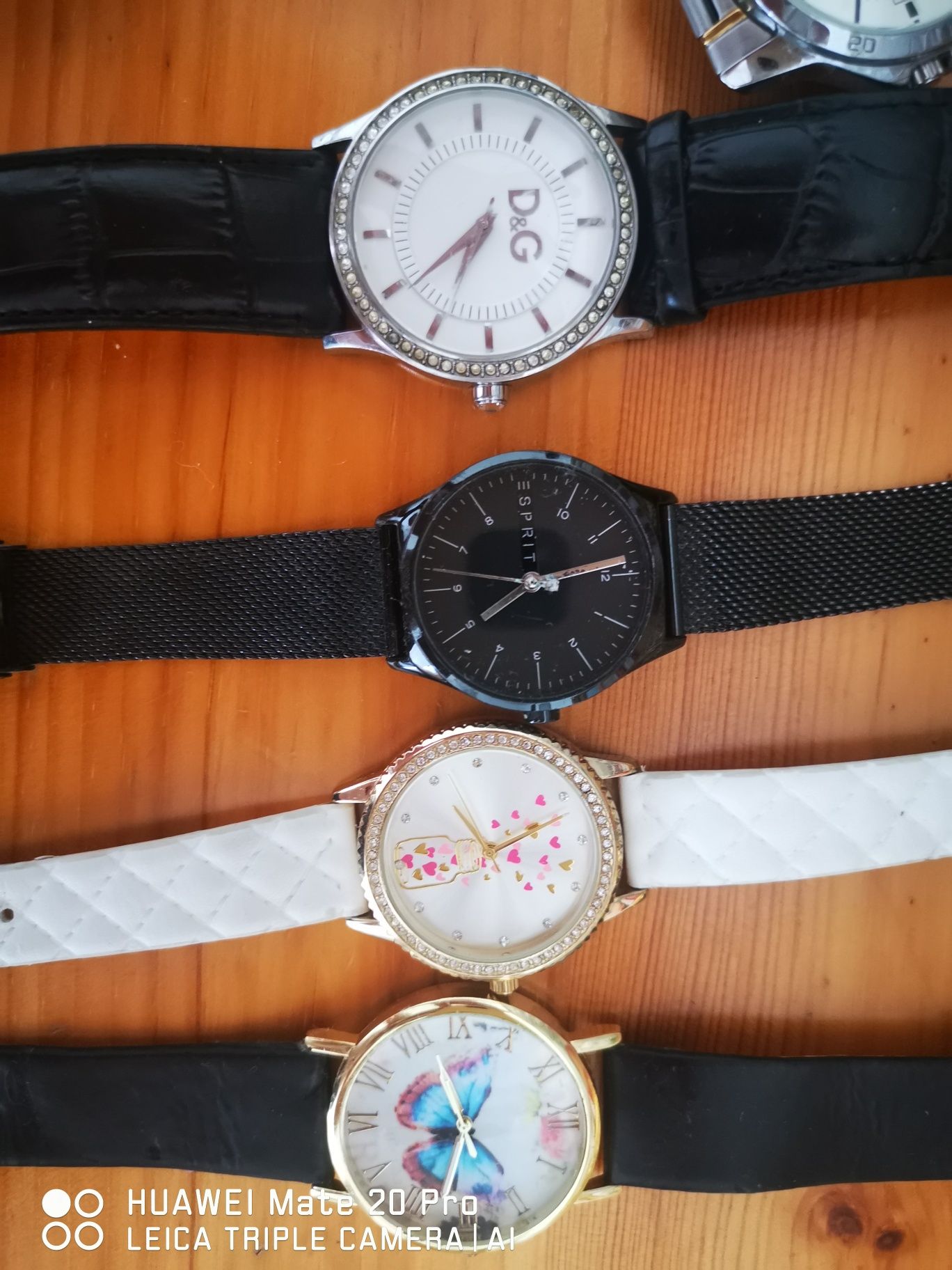 Vând diferite ceasuri