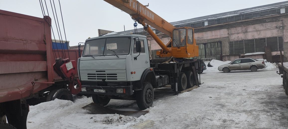 Грузоперевозки, контейнеровозы и услуги крана по городу и области