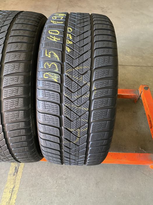 Anvelope iarna 235/40/19 Pirelli Sottozero 3 235 40 19 R19