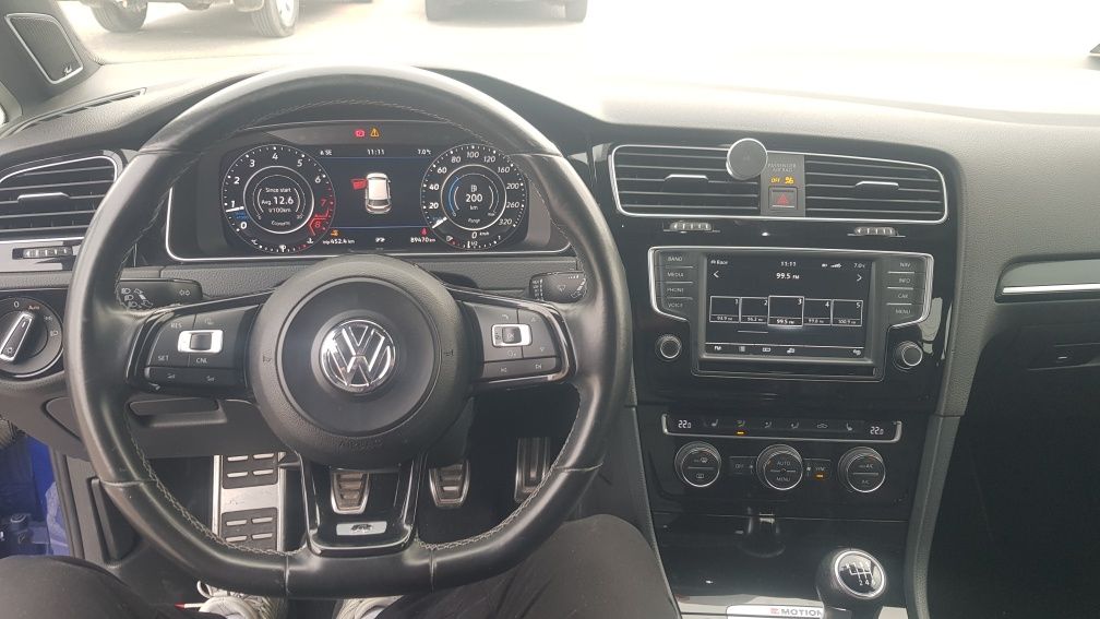Volkswagen Golf 7 R in stare excelenta.