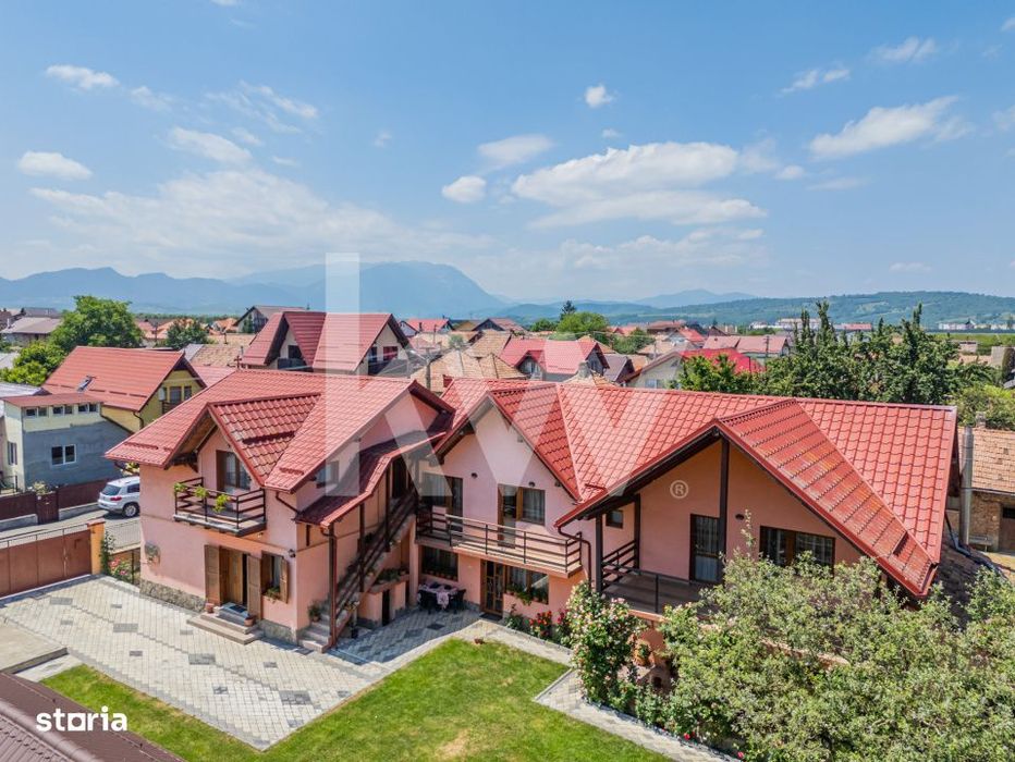 Vila de vanzare,  ideala pentru familie sau pensiune in Rasnov, COMISI