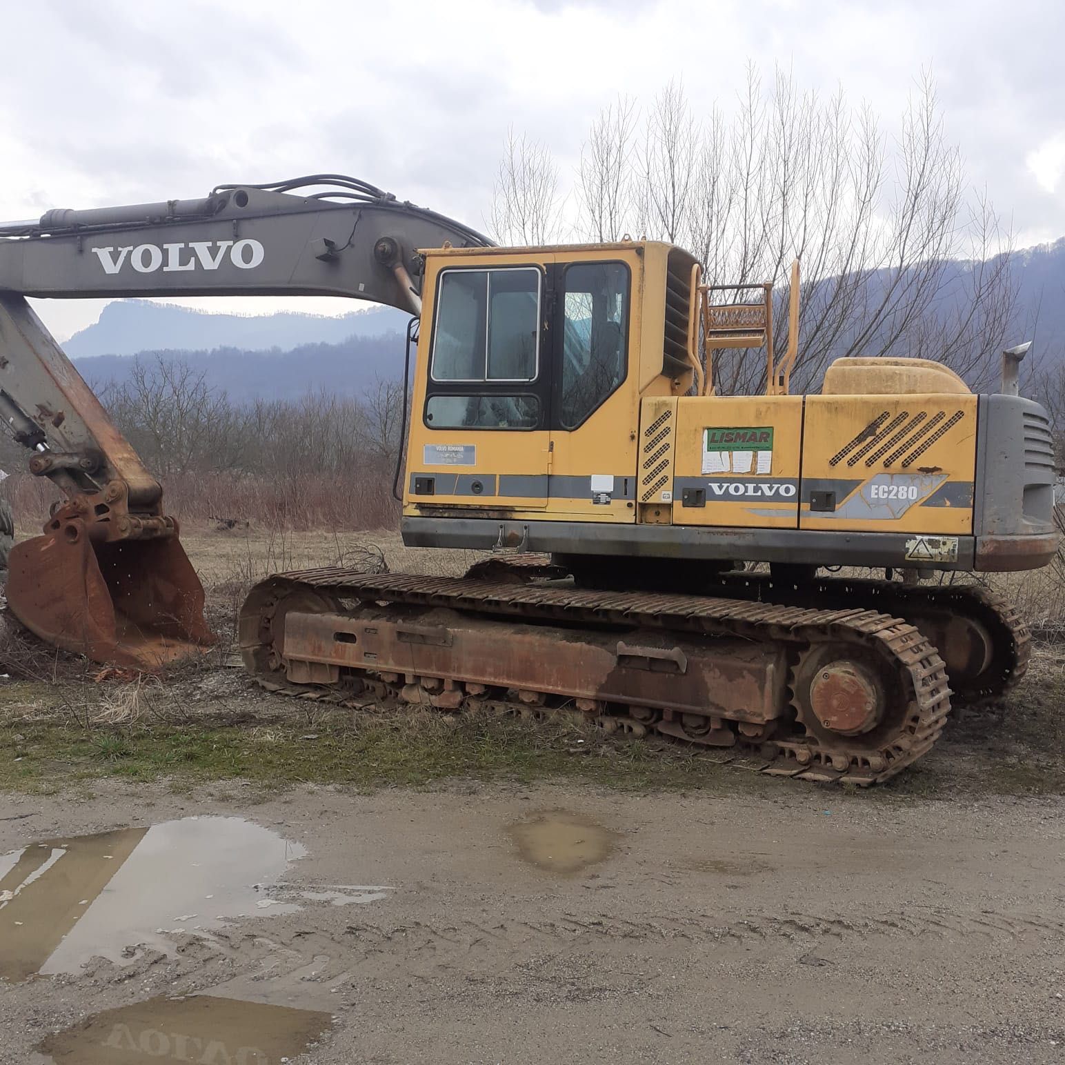 Dezmembrez Excavator pe senile Volvo Ec 280