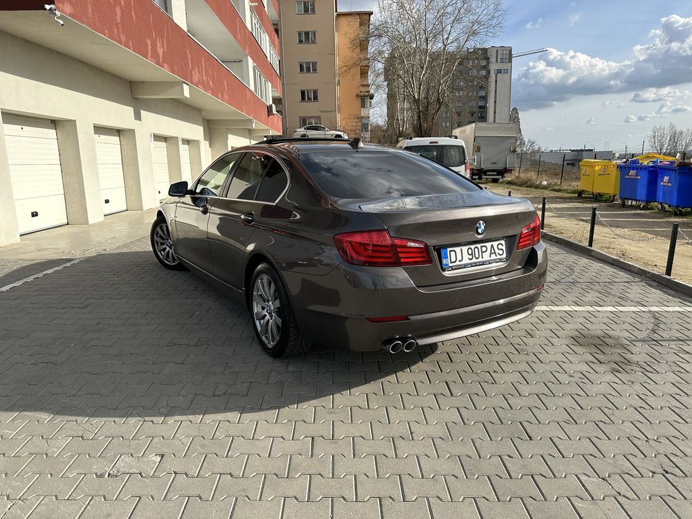 BMW Seria 5 F10 520D Automat