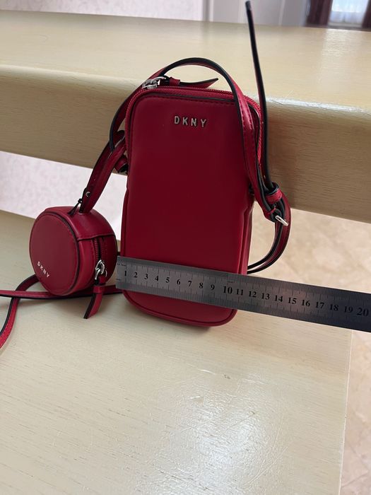 Geanta pentru telefon DKNY