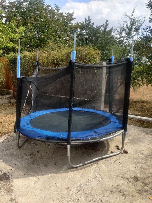 Vând Trambulina în stare bună