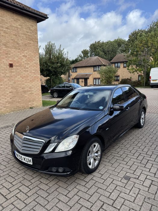 Dezmebrez Mercedes E220 volan dreapta