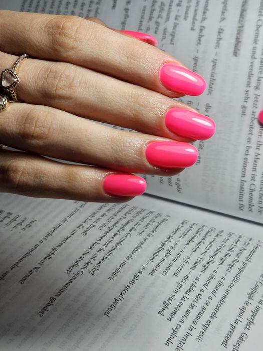 Aplic unghii gel si oja semipermanenta