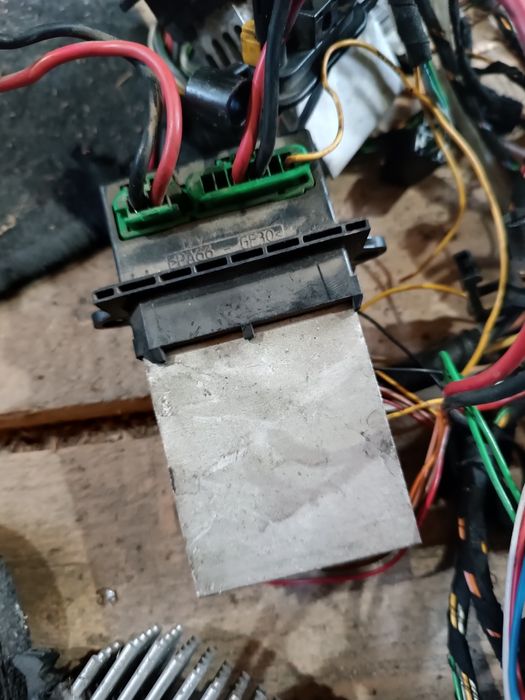 Rezistenta Renault Megane2 Scenic2 Clio3 Laguna2 Fluence Megane3