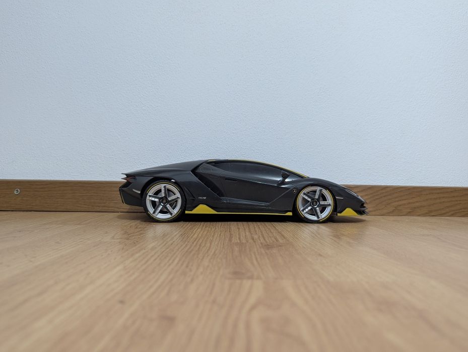 Mașina cu telecomanda RC Lamborghini