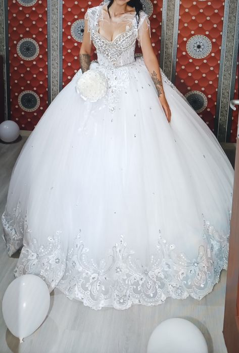 Vand rochie de mireasa