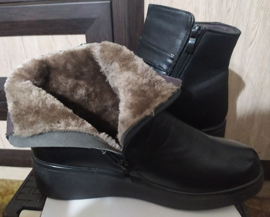 Продам женские полусапоги