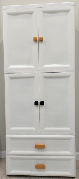 Шкаф пластиковый