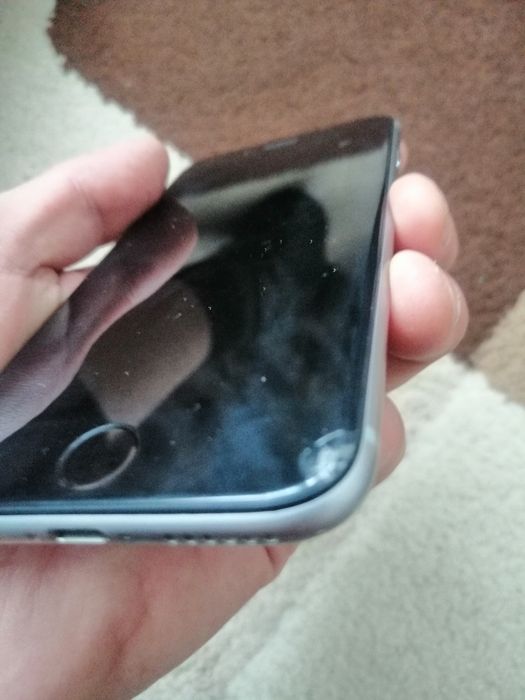 Продам айфон 6...