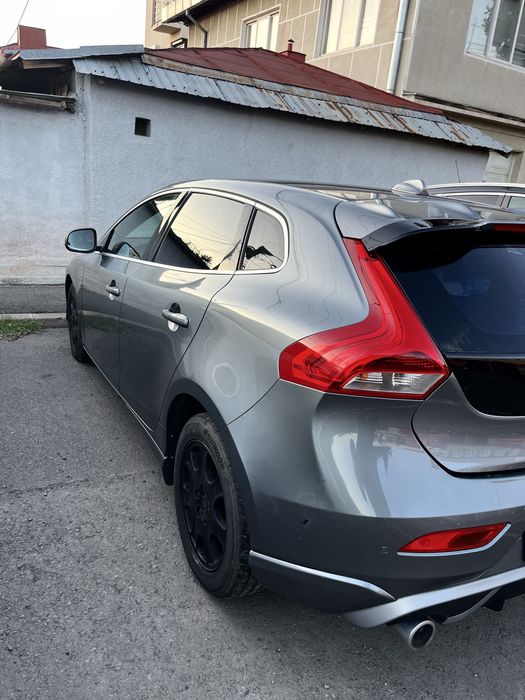 Volvo v40 Sport 2.0