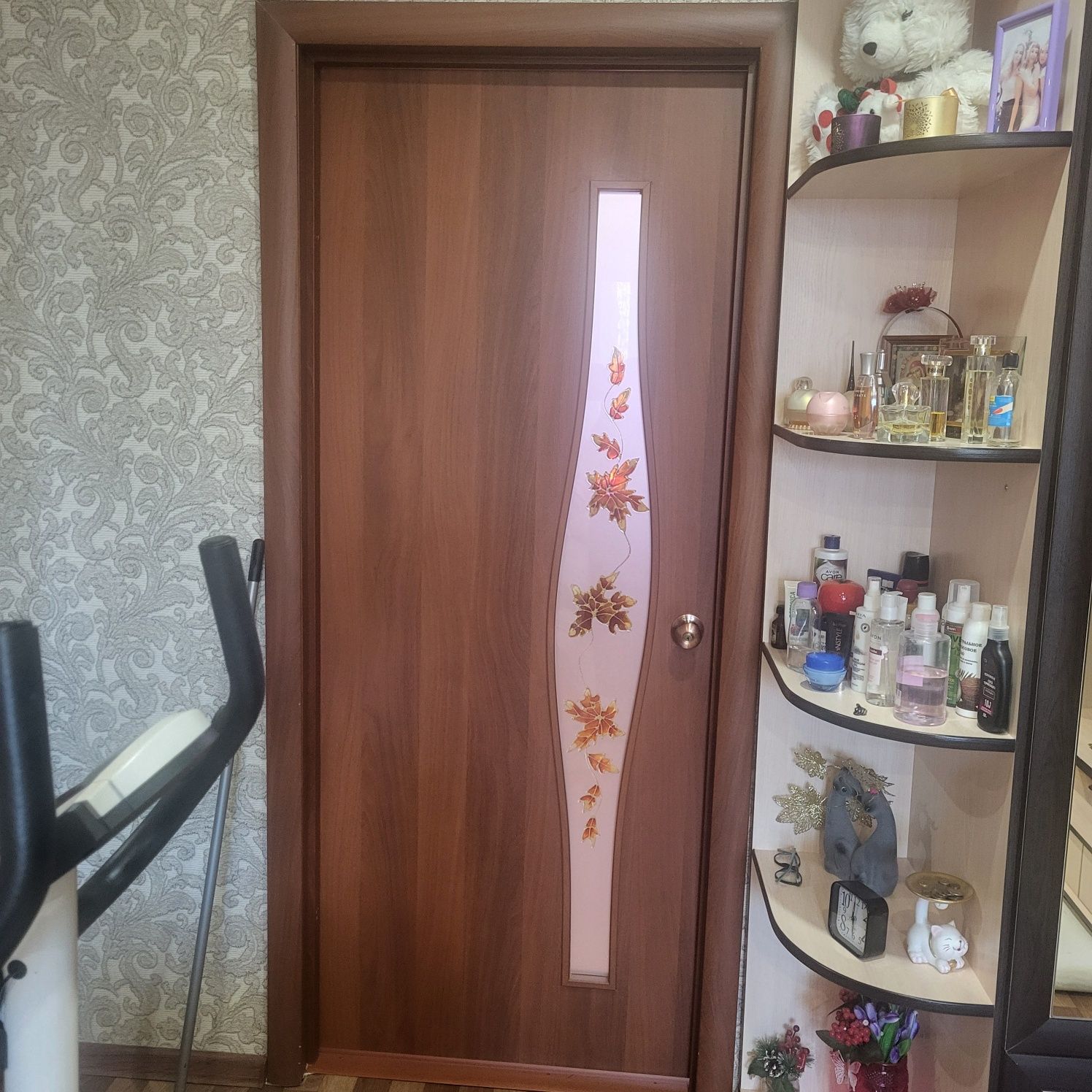 Продам межкомнатные двери  в хорошем состоянии