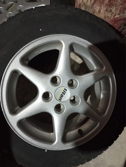 Anvelope iarna în stare bună