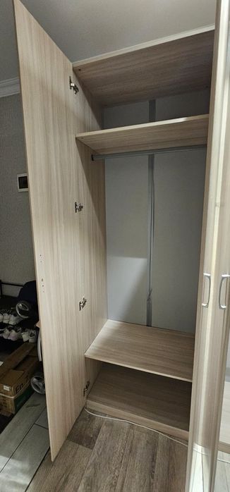 Шкаф для прихожей