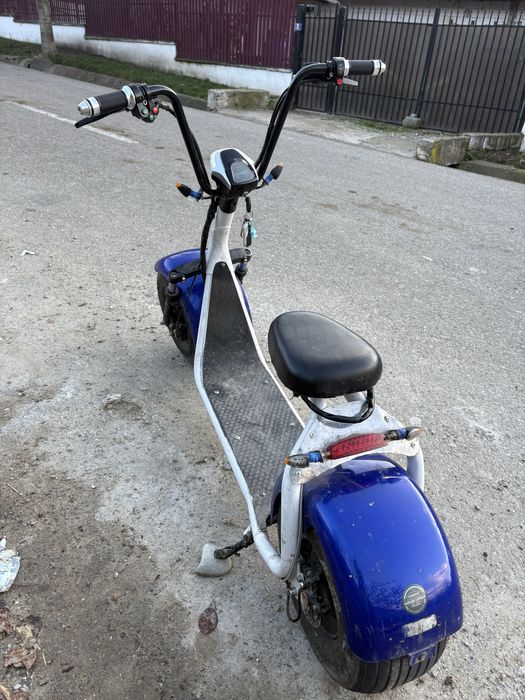 Vând scooter electric
