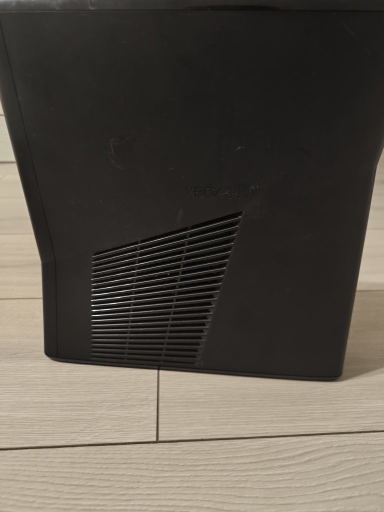 Xbox 360 + controllere