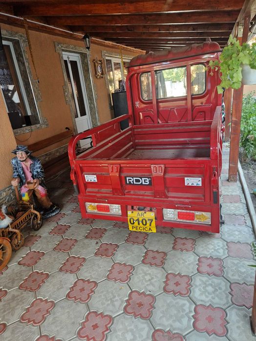 Vand triciclu electric!!