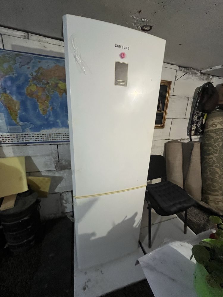 Холодильник SAMSUNG RL34ECSW