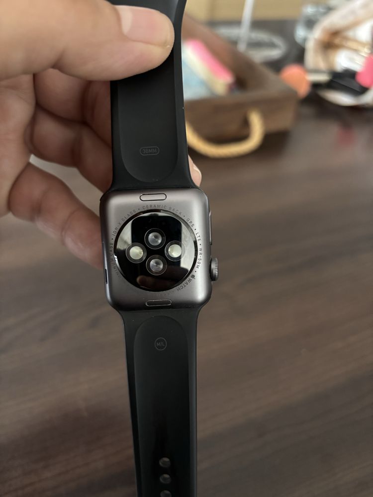 Apple iwatch ser 3 , 38 mm