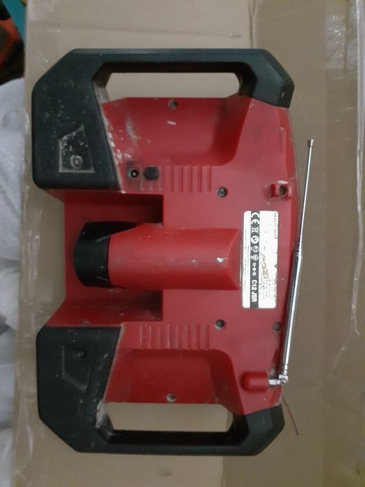 Radio Șantier Milwaukee C12 JSR Doar Corp cu Mic Defect
