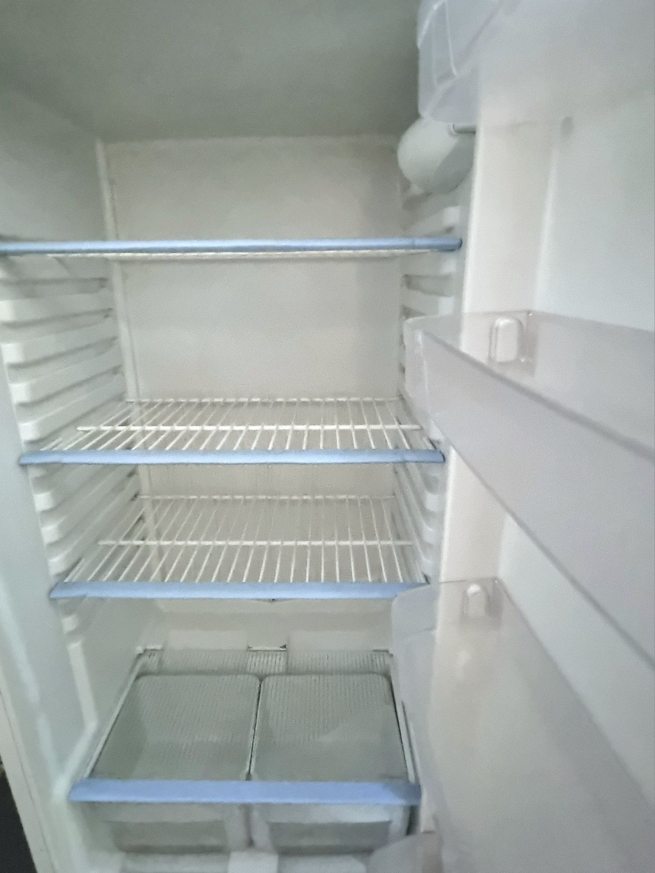 Продаётся холодильник INDESIT в хорошем состоянии