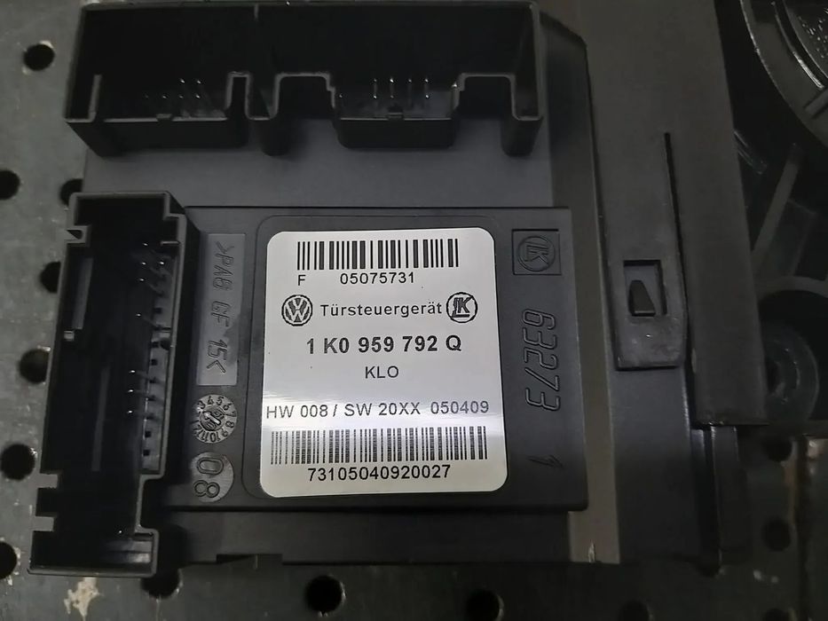 Motoras macara stanga fata vw golf 6 5k 1k0959702am 1k0959792q