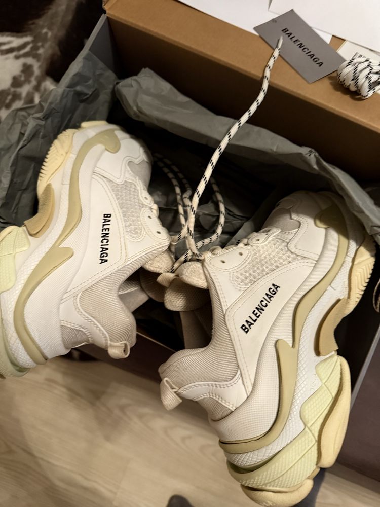 Оригинални Balenciaga triple x
