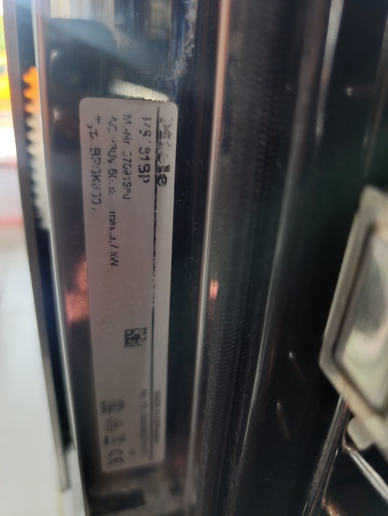 Фурна за вграждане Miele H6160