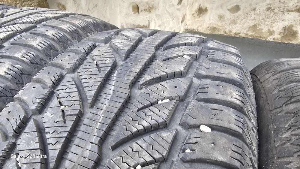 Зимни гуми 235 60 18