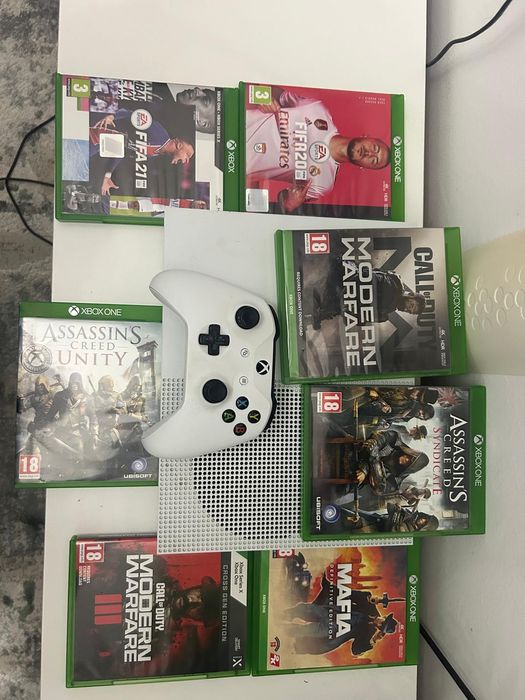 Xbox one s 1tb plus 7 jocuri