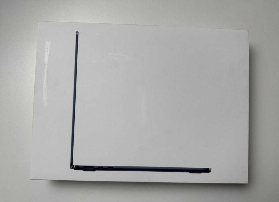 MacBook AIR 13.6 M3 8ГБ SSD 256