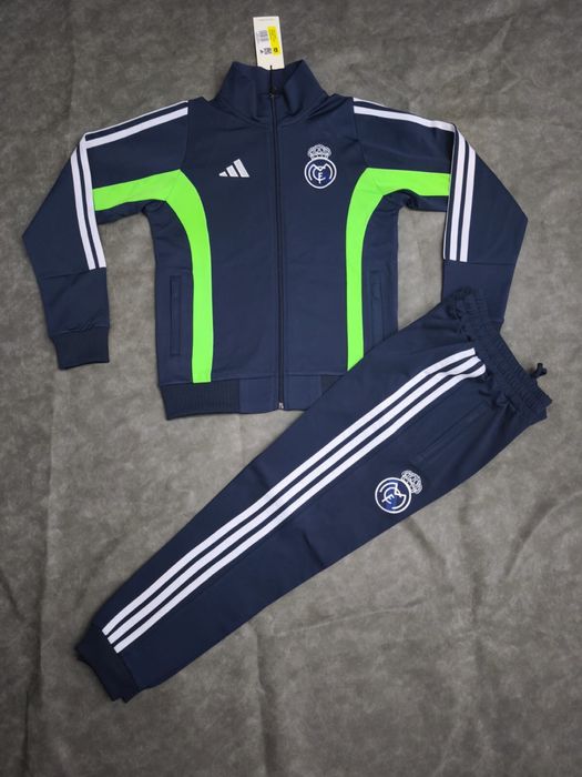 Детски анцузи на футболни отбори