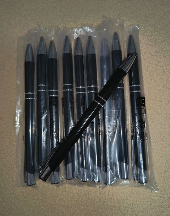 Vand pixuri metalice