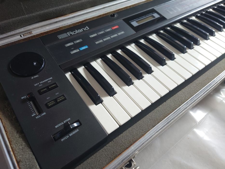 Clapa synth analogic vintage Roland Juno 2