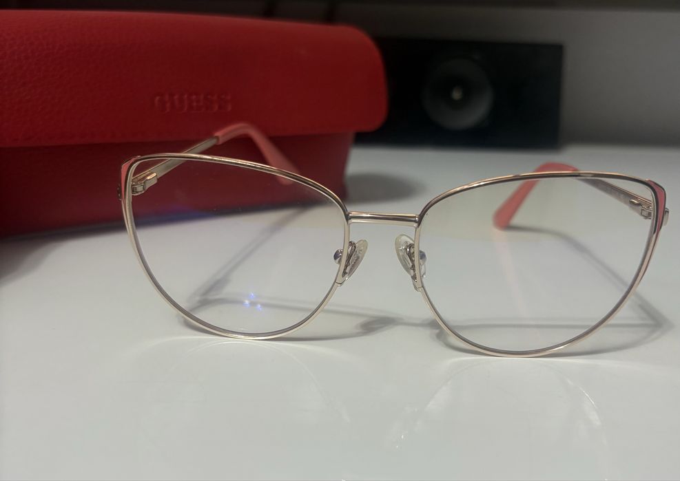 Ochelari cu rama Guess si lentila de protectie PC