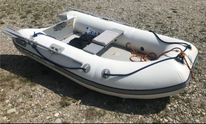 Vand barcă gonflabilă