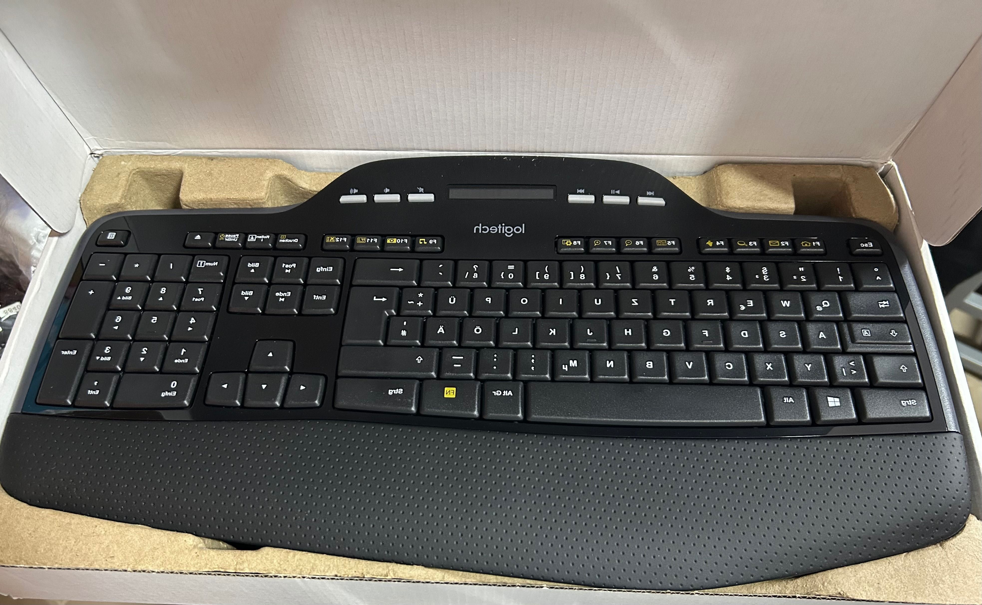 Клавиатура и мишка Logitech MK710