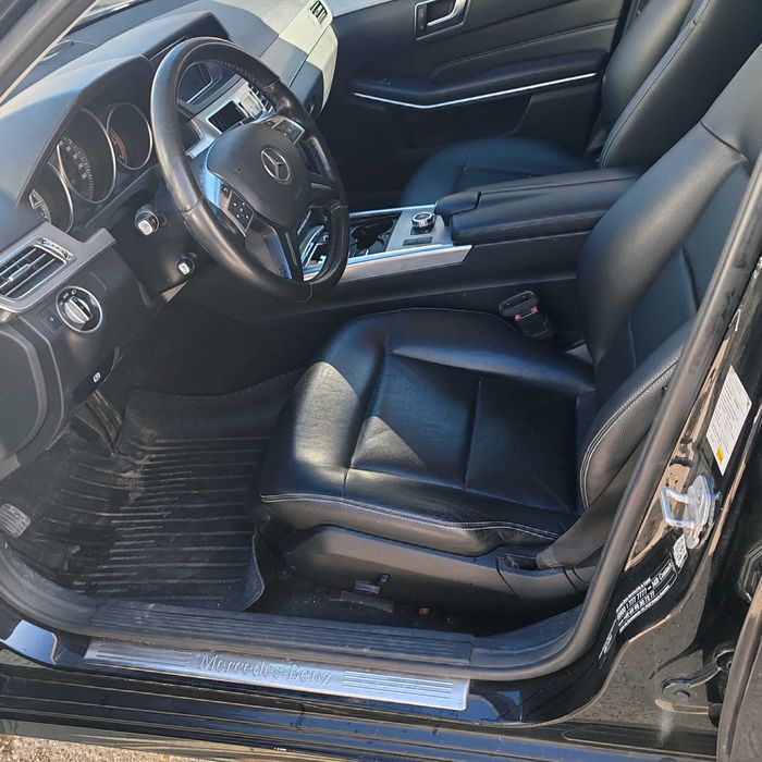 Mercedes E class 2.2 ușor avariat