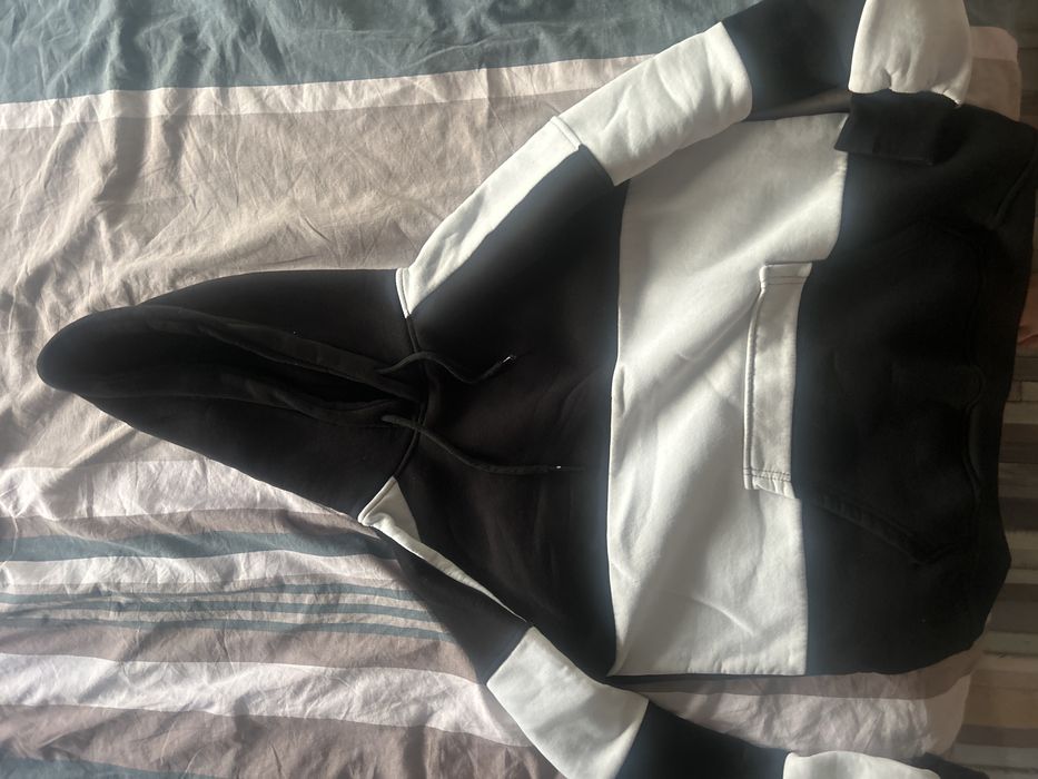 Продавам три чифта обувки на найк и комплект на murdaboyz