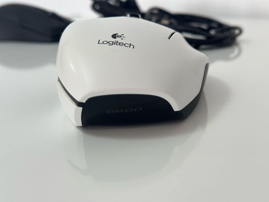 Vand 2 mouse-uri de gaming
