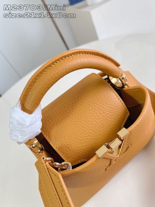 Geanta Louis Vuitton Capucines