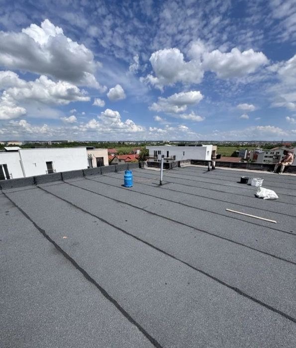 Montaj acoperișuri Reparatii acoperișuri hidroizolații terase bloc